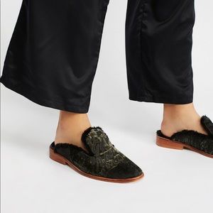 FREE PEOPLE BUTTERFLY EFFECT MULES